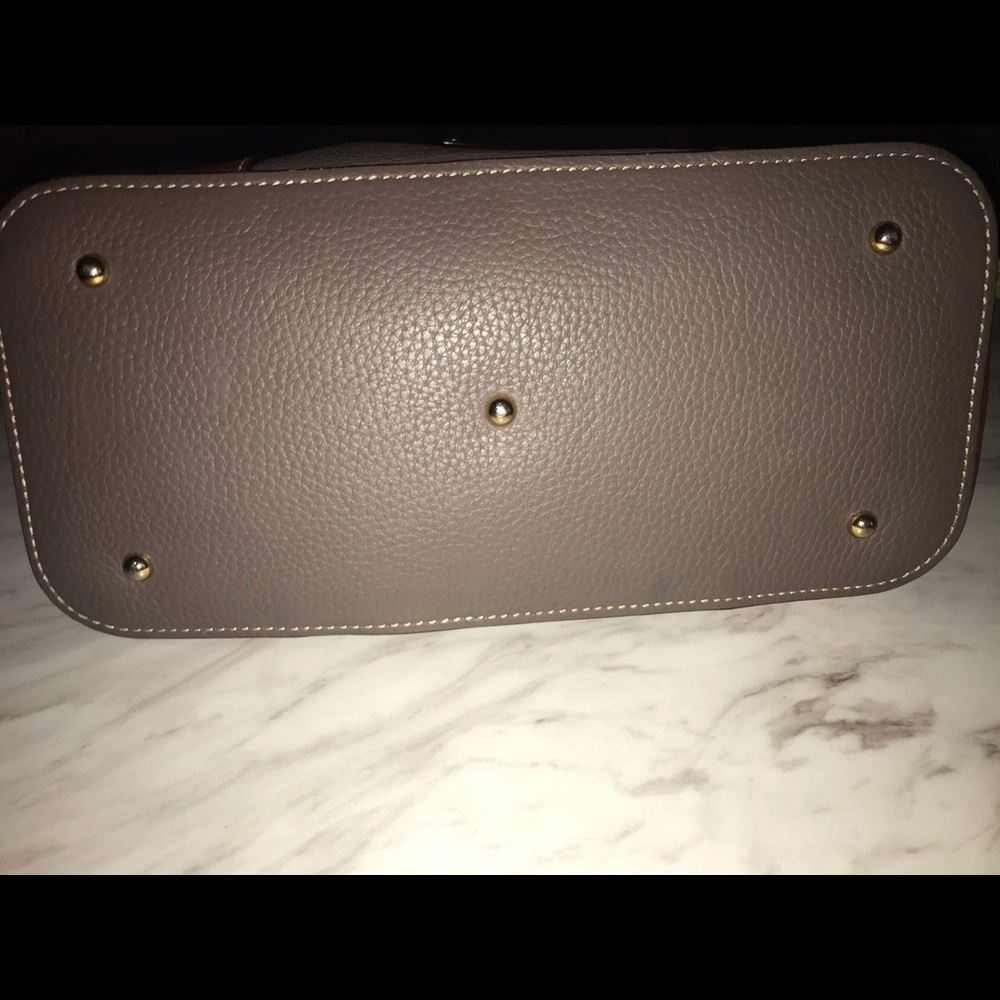 Dooney and Bourke bag - Picture 6 of 16